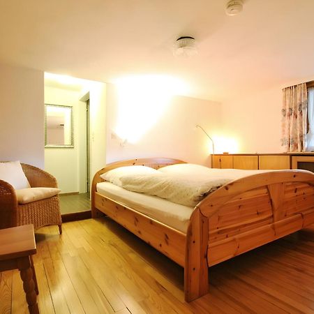 Room In Guest Room - Double Room Apple Blossom Schuttertal Bagian luar foto